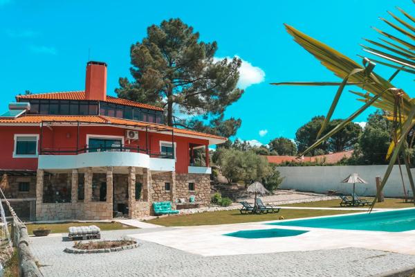 Charme Lusitano Countryside Experiences, Book Farm Stay Centro Hotels with a Pool, Swimming Pool