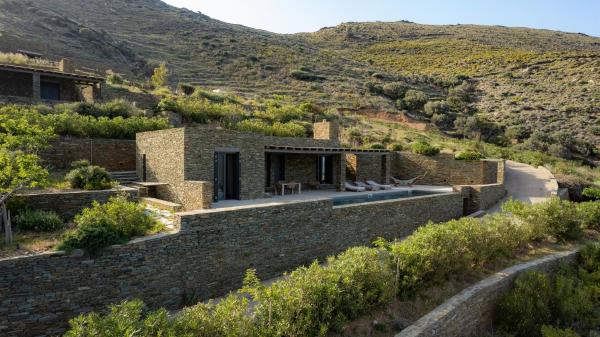 Onar Andros, Prenota Casa di campagna Hotel a Achla con parcheggio, Parcheggio