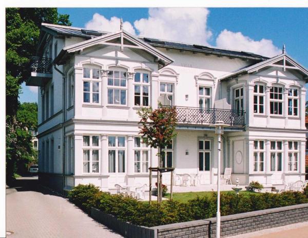 Villa Baroni nur 200m vom Ostseestrand entfernt, Reserva ahora Villa Hoteles en Usedom con aparcamiento, Aparcamiento
