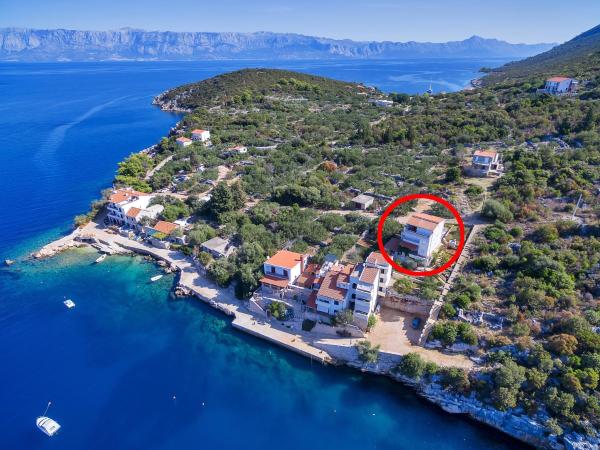 Apartments by the sea Cove Pokrivenik, Hvar - 4604, Buchen Sie Ferienwohnung Hotels in Gespanschaft Split-Dalmatien mit Parkplatz, Parkplätze