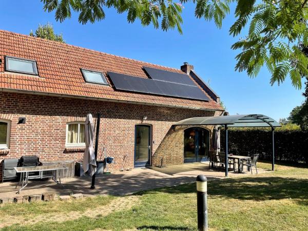 Coachman s house with hot tub, Prenota Casa vacanze Ville a Limburgo, Villa