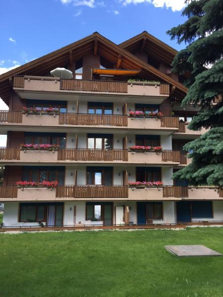 Apartments St.Martin, Prenota Appartamento Hotel a Canton Vallese con parcheggio, Parcheggio