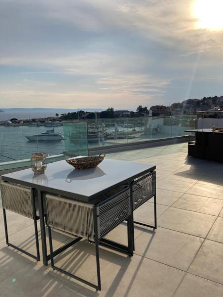Wide Blue Luxury Suites, Prenota Hotel Neos Marmaras Sithonia
