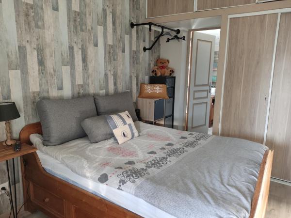 chambre indépendante avec piscine, Reserva ahora Habitación en casa particular Hoteles en Aquitania con aparcamiento, Aparcamiento