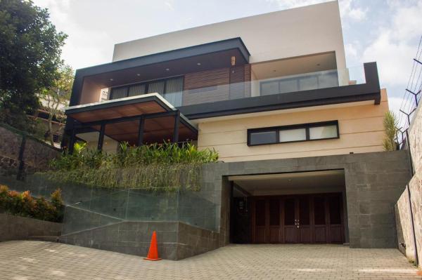 Villa Dago Pakar Bandung, Buchen Sie Villa Villen in Bandung Wetan, Villa