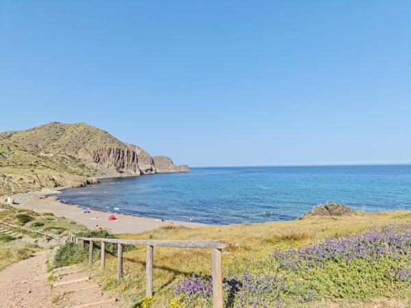 MARLOP´S ROOMS, Buchen Sie Pension La Isleta del Moro Cabo de Gata