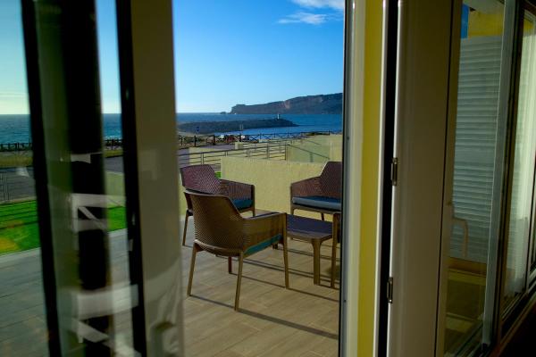Resort Holidays Nazaré, Book Villa Centro Hotels with a Parking, Parking