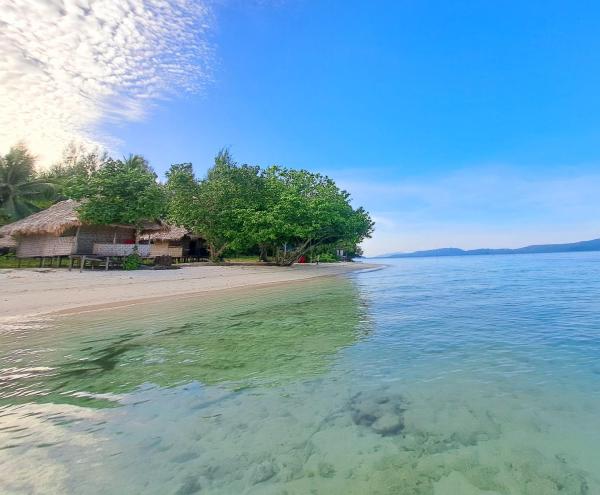 Raja Ampat Jousuba Homestay, Buchen Sie Privatzimmer Minyaifuin 