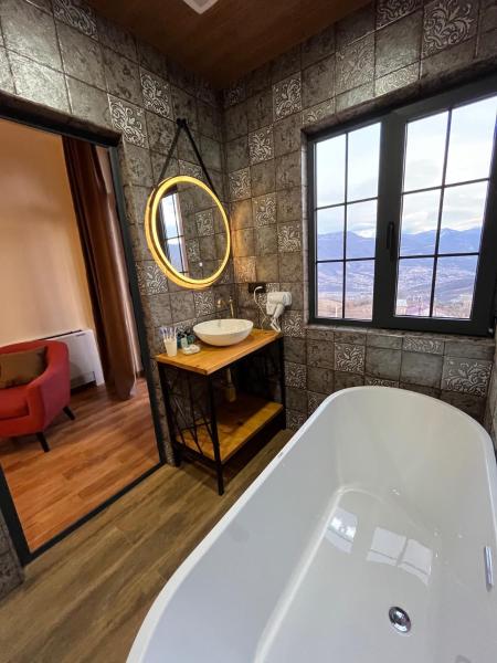 Berkri Gastro Yard & Guest House, Prenota Affittacamere Yenokavan Tavush region