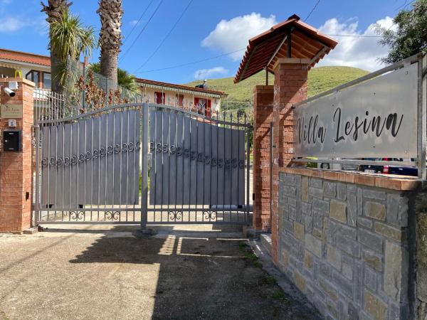 Villa Lesina Casa Vacanze, Buchen Sie Ferienhaus Hotels in Cilento Coast mit Parkplatz, Parkplätze