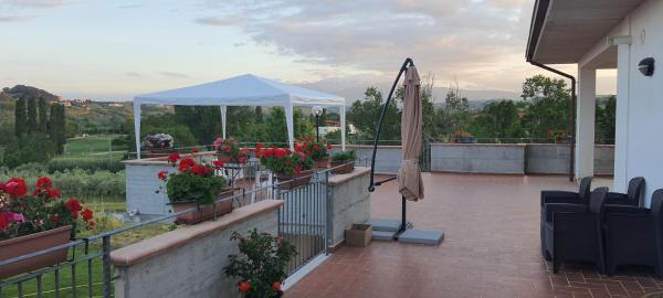 Casa Vacanze Cerreto 2, Reserva ahora Apartamento Hoteles en Abruzos con aparcamiento, Aparcamiento