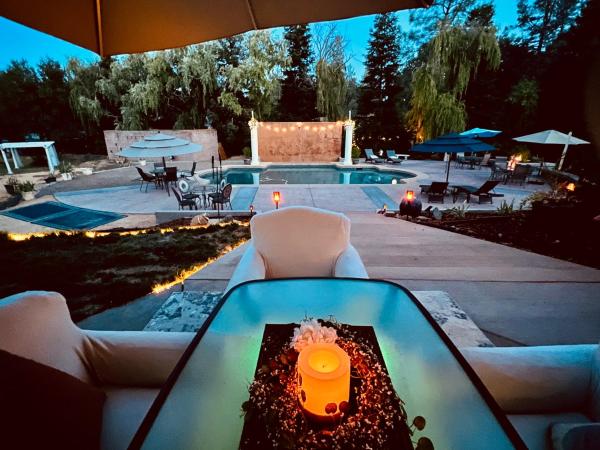 The Oasis, Prenota Alloggio in famiglia Redding California