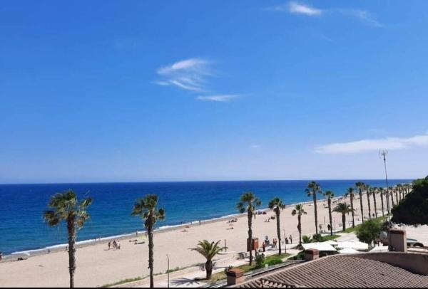 Villa climatisée bord de mer avec piscine privée, Buchen Sie Ferienhaus Miami Platja 