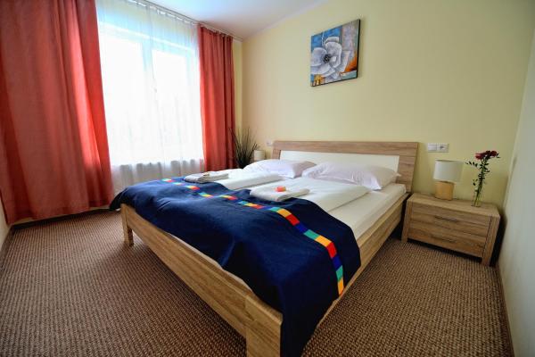 Hotel KOREKT, Buchen Sie Hotel Hotels in Beladice mit Pool, Schwimmbad