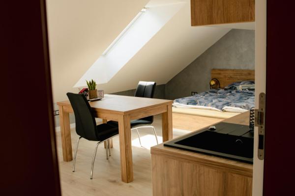 Apartamenty Jordanów - Stacja Paliw MOYA, Book Apartment Lesser Poland Hotels with a Parking, Parking