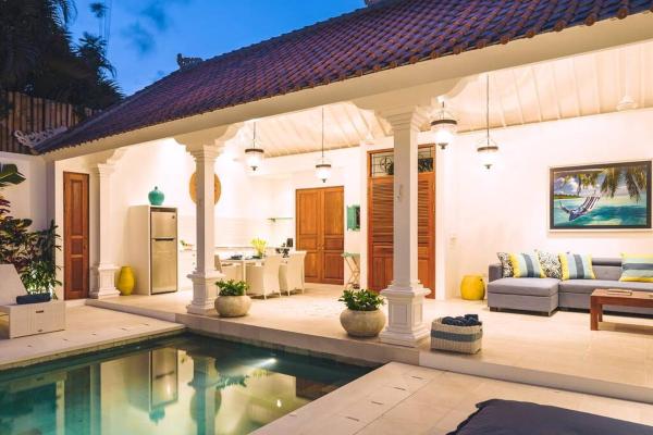 Villa Sintra - 2 BR luxury in tranquil location, walk to beach, Buchen Sie Villa Ferienhäuser in Bali, Cottage