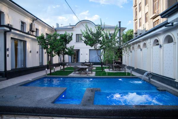 Turon Lux Hotel, Reserva ahora Hotel Hoteles en Samarcanda con aparcamiento, Aparcamiento
