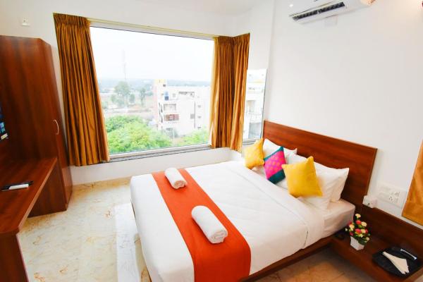 Keerthis Royal Suites Kempegowda International Airport, Réserver Hôtel Yelahanka 