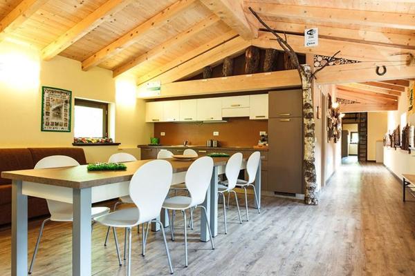 Foresteria Giardino, Book Hostel Paisco Lombardy