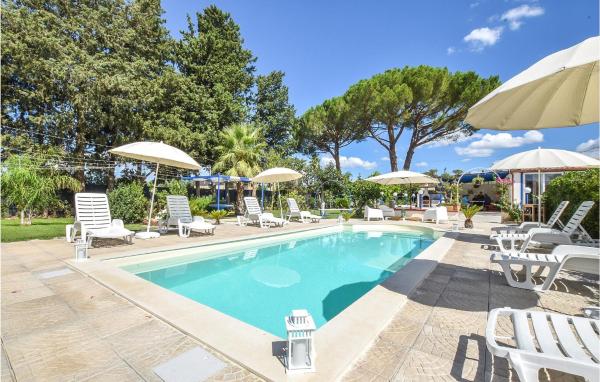 Beautiful Home In Chiaramonte Gulfi, Buchen Sie Ferienhaus Hotels mit Pool in Sizilien, Schwimmbad