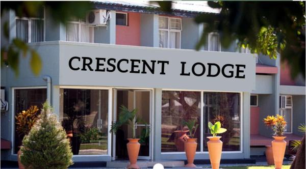 Crescent Lodge, Buchen Sie Hotel Hotels mit Pool in Livingstone, Schwimmbad