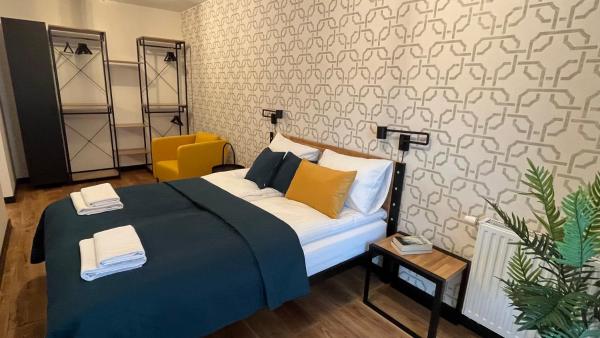 PM. Apartments Krakow, Book Apartment Lesser Poland Hotels with a Parking, Parking