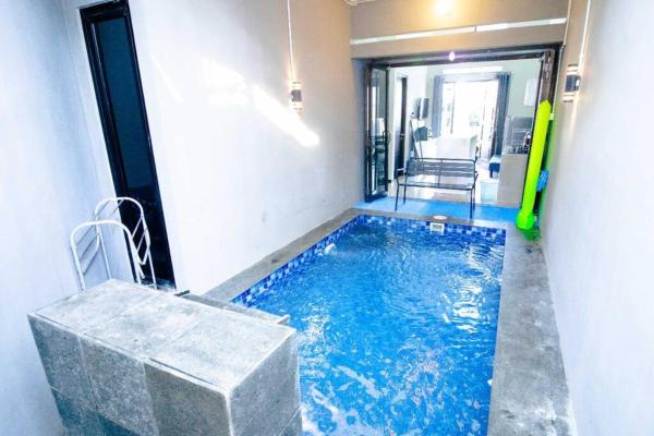 Villa Cendana Syariah Private Pool by Masterpiecevilla, Prenota Villa Ville a Batu, Villa