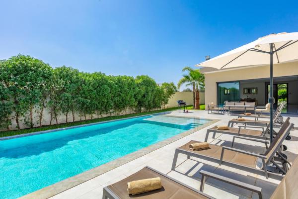 Villa Hawai, ss vis à vis avec espace de sport , piscine Chauffée, Buchen Sie Villa Villen in Marrakech-Safi, Villa