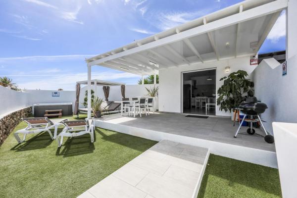 VILLAS NEW LANZASUITES PLUS, Prenota Villa Playa Blanca 