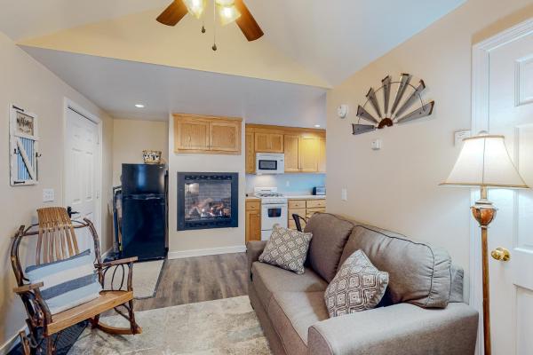 Vermont Farmhouse Cabin #2, Book Vacation Home Morrisville Vermont