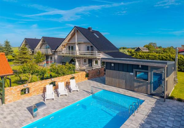 Villa Cis, Reserva ahora Camping resort Hoteles en Pomerania Occidental con piscina, Piscina