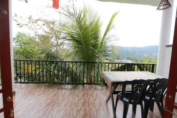 Ella Cloud Castle Homestay, Prenota Alloggio in famiglia Ella Sri Lanka