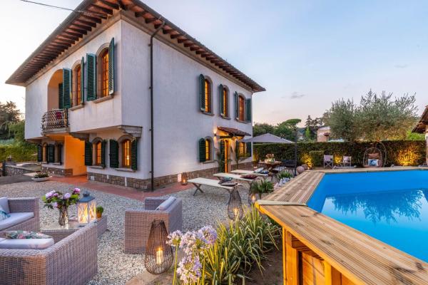 Villa Cesare 4 bedroom Villa with Pool, Réserver Villa Hôtels à Lucques avec parking, Parking
