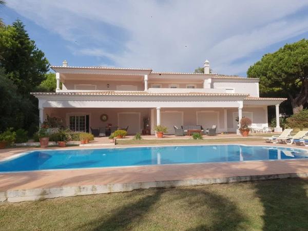 Villa Zarana fantastic house in Salinas, Prenota Villa Hotel a Algarve con parcheggio, Parcheggio