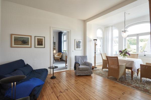 Villa Cremona Ferienwohnung 4, Reserva ahora Apartamento Hoteles en Usedom con aparcamiento, Aparcamiento