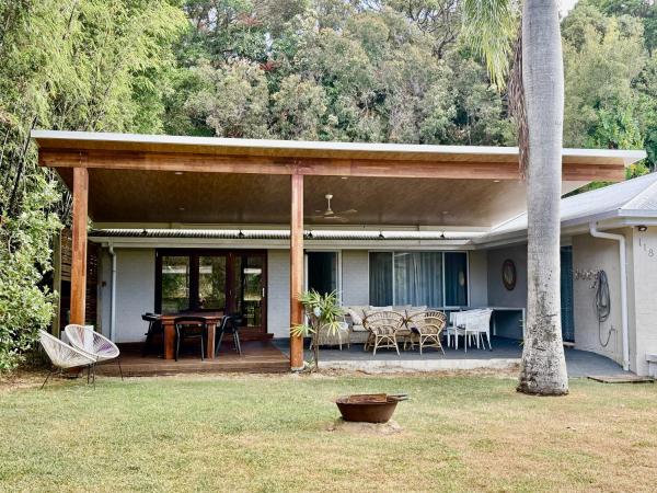 Palm Beach House - sleeps 10 - spacious, Réserver Maison de vacances Hôtels à Queensland avec parking, Parking