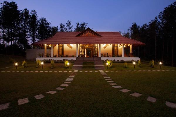 StayVista at Cedar @ Strelitzia, Prenota Villa Chikmagalūr 