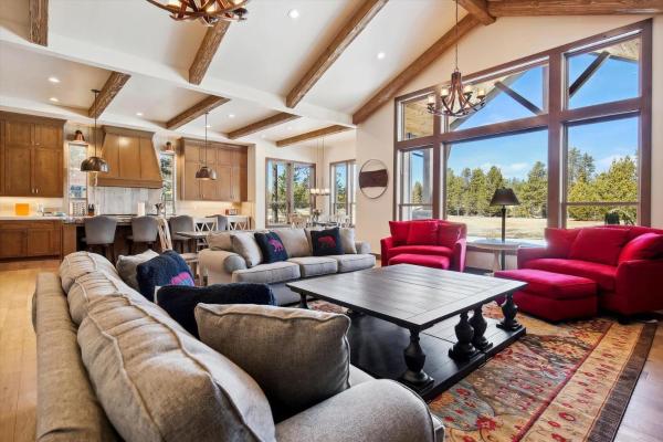 Dancing Rock "Grandview Lodge", Buchen Sie Ferienhaus Hotels mit Pool in Sunriver, Schwimmbad