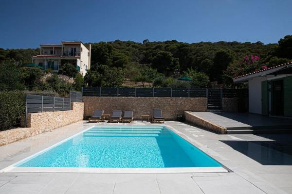Pine House, Book Vacation Home Saronic Islands Hotels with a Pool, Swimming Pool