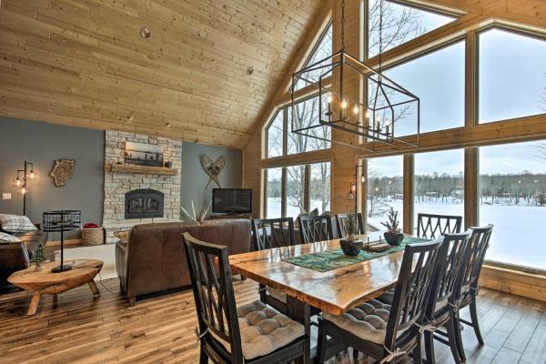 Lakefront Cottage in Iron River 3 Mi to Skiing, Buchen Sie Ferienhaus Iron River Michigan
