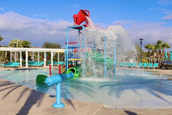New Upscale 8BR Kissimmee Retreat with Private Pool, Spa & Resort Amenities - 7 Mi to Disney, Réserver Maison de vacances Hôtels SPA à Floride, SPA