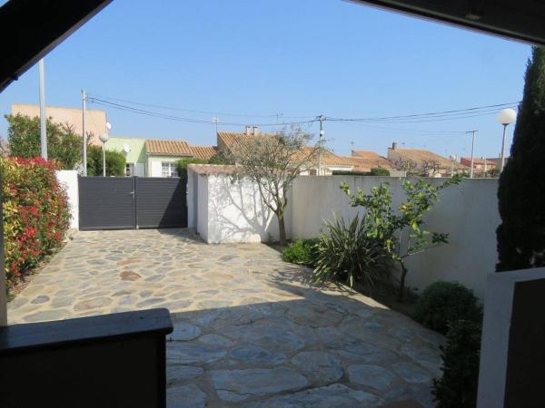 Maison avec Terrasse, BBQ, Cour, 700m Plage, 3 Pièces, 6 Personnes - FR-1-701-11, Réserver Maison de vacances Hôtels à Hérault avec parking, Parking