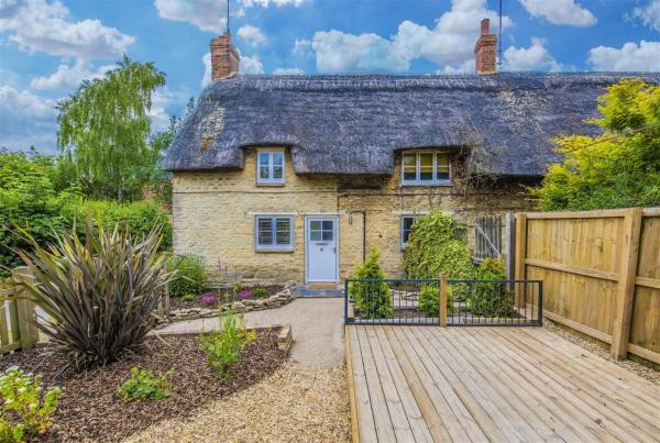 Blackbird Cottage, Buchen Sie Ferienhaus Kettering Northamptonshire