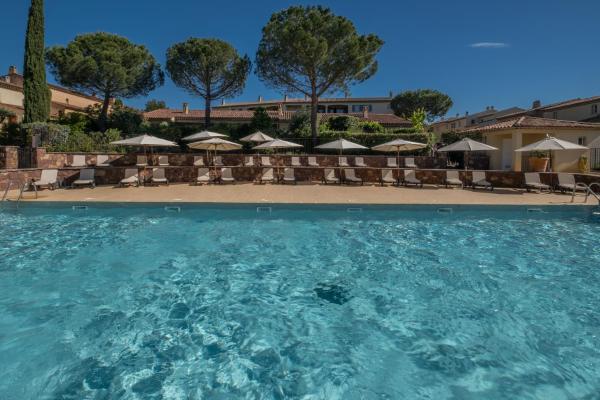 Les Appartements et Maisons du Domaine de Saint Endréol Golf & Spa Resort, Prenota Resort Hotel a Alvernia con parcheggio, Parcheggio