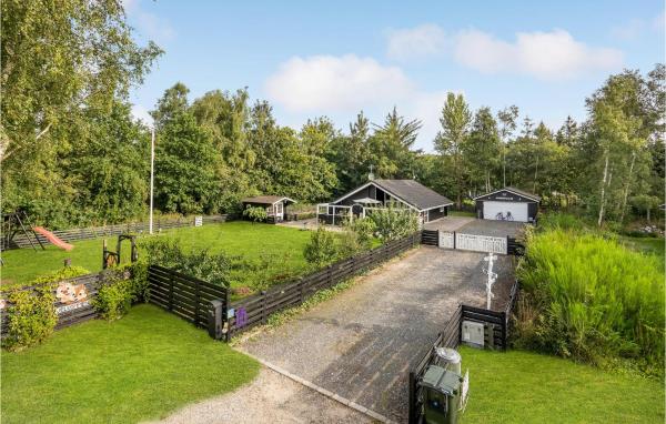 Awesome Home In Ørsted With Wifi, Réserver Maison de vacances Ørsted 