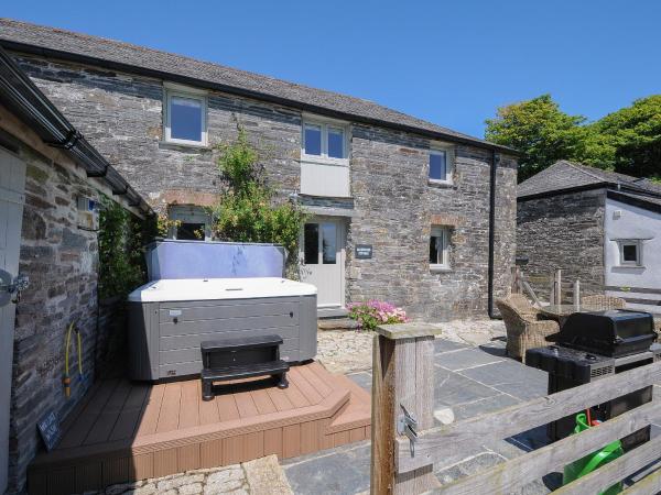 Courtyard Cottage - within the Helland Barton Farm collection, Buchen Sie Ferienhaus Delabole Cornwall
