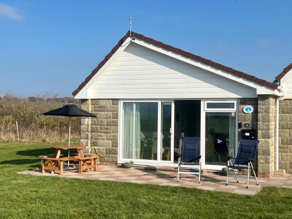 BAYVIEW self-catering coastal bungalow in rural West Wight, Réserver Maison de vacances Freshwater Île de Wight