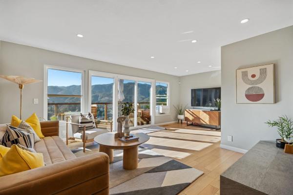 @ Marbella Lane - Chic Abode w/Mountain Skyline, Buchen Sie Ferienhaus Pacifica San Mateo County