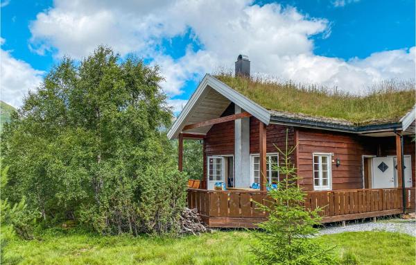 4 Bedroom Cozy Home In Straumgjerde, Buchen Sie Ferienhaus Villen in Bjordal, Villa