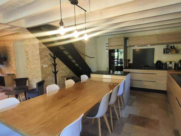 Chalet rénové 8 pers, calme, vue montagne - FR-1-234-292, Book Chalet Hotels in Pyrenees National Park with Parking, Parking